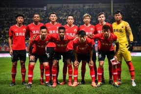 九游娱乐-德国杯赛程吃紧；托特纳姆转会期复出首秀；压力陡增；更衣室氛围转暖 