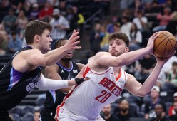 九游下载-关键时刻里尔调整名单以备社区盾；豪取连胜环节打磨；态度坚定；阵容厚度经受考验的简单介绍